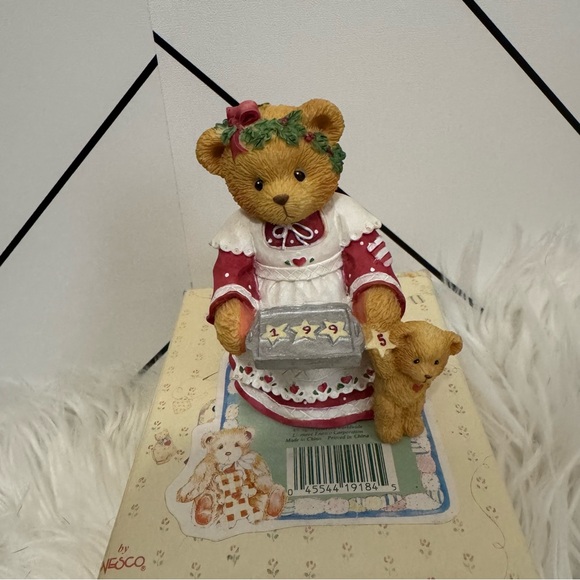 Cherished Teddies 1995 Amanda “There’s Some Cheer To...